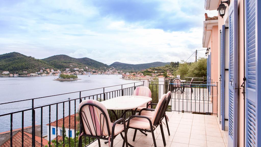 Dioskouri II Appartement Vathy  Buitenkant foto